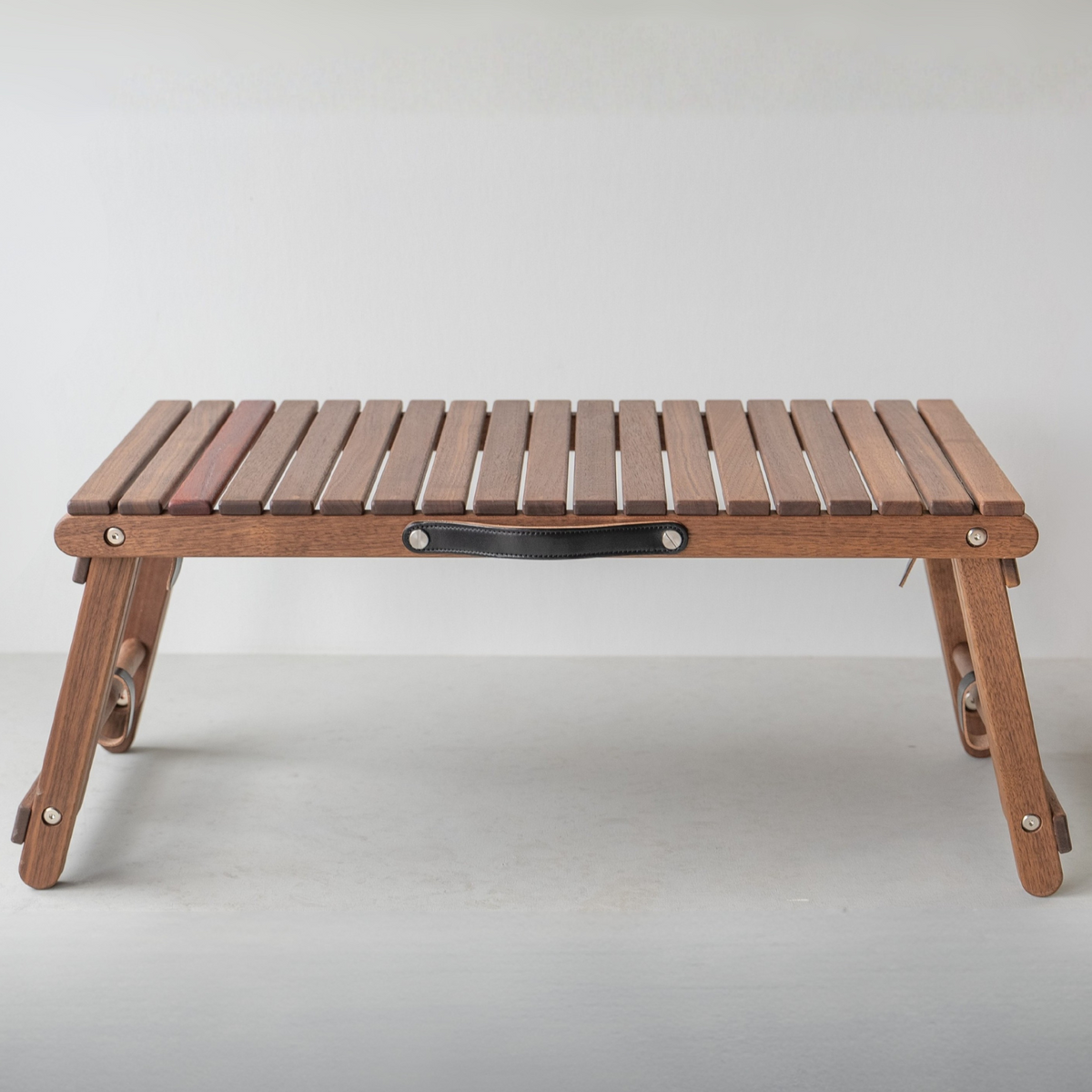 CARRY TABLE walnut