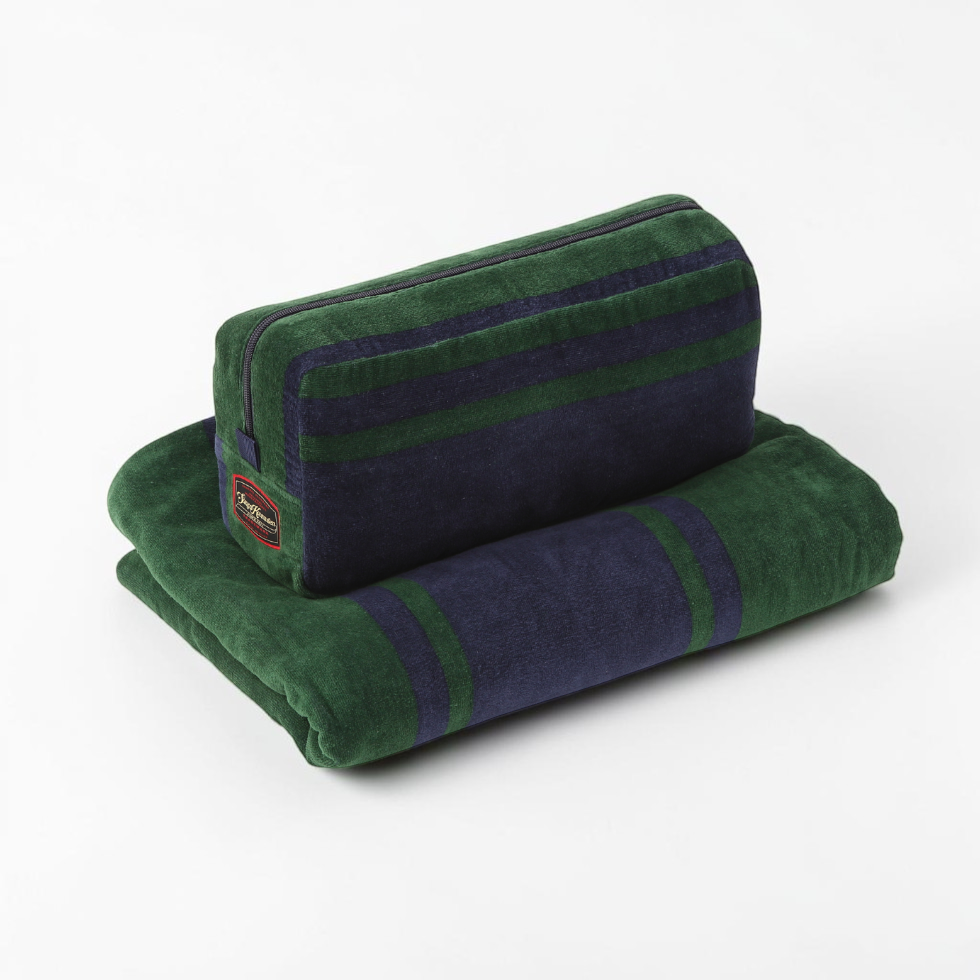 サンゾー工務店のBlanket Schlaf。ヴィンテージボーダー柄の今治製綿100%タオル地ブランケットと専用収納袋のセット。