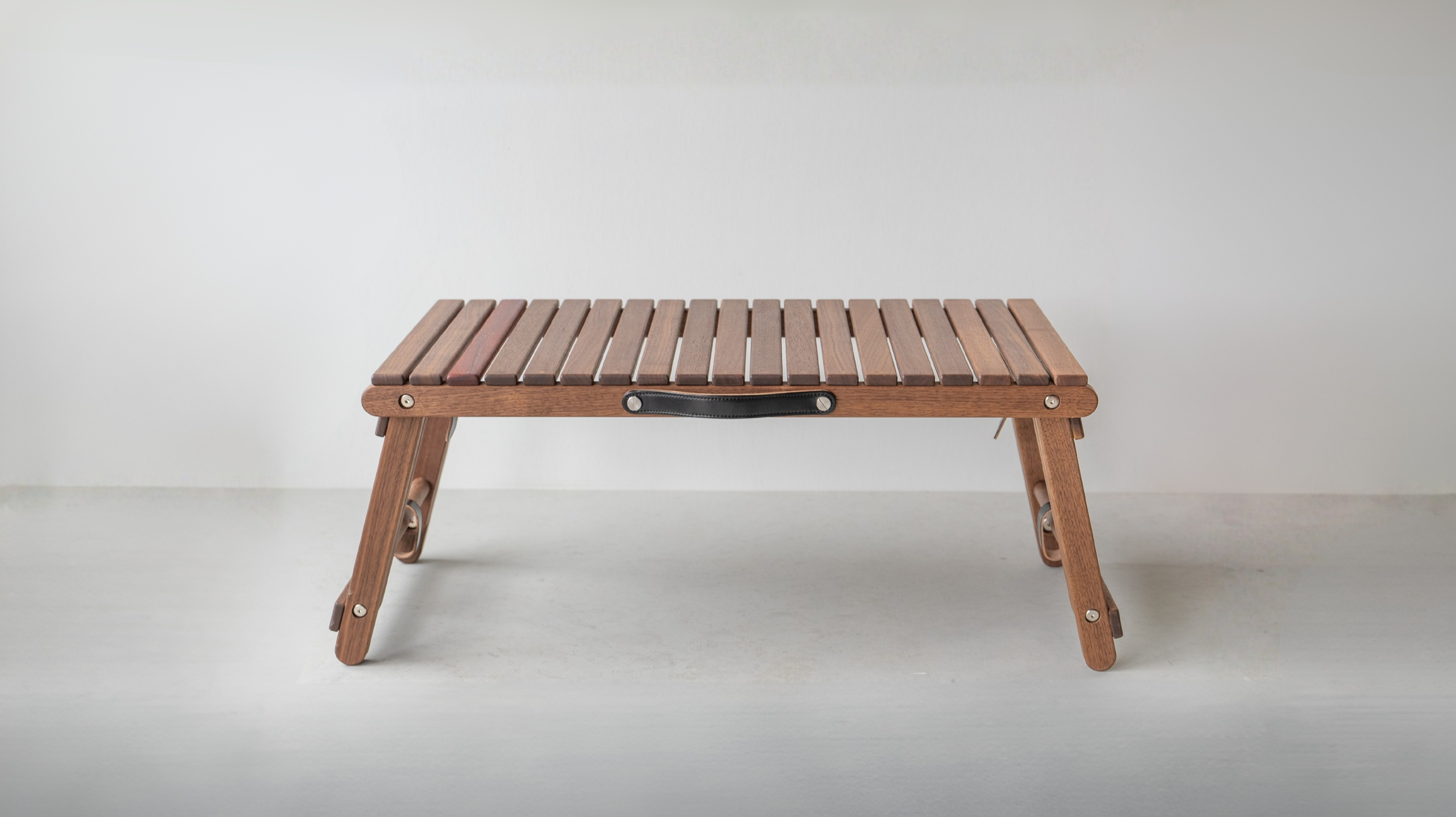 CARRY TABLE walnut