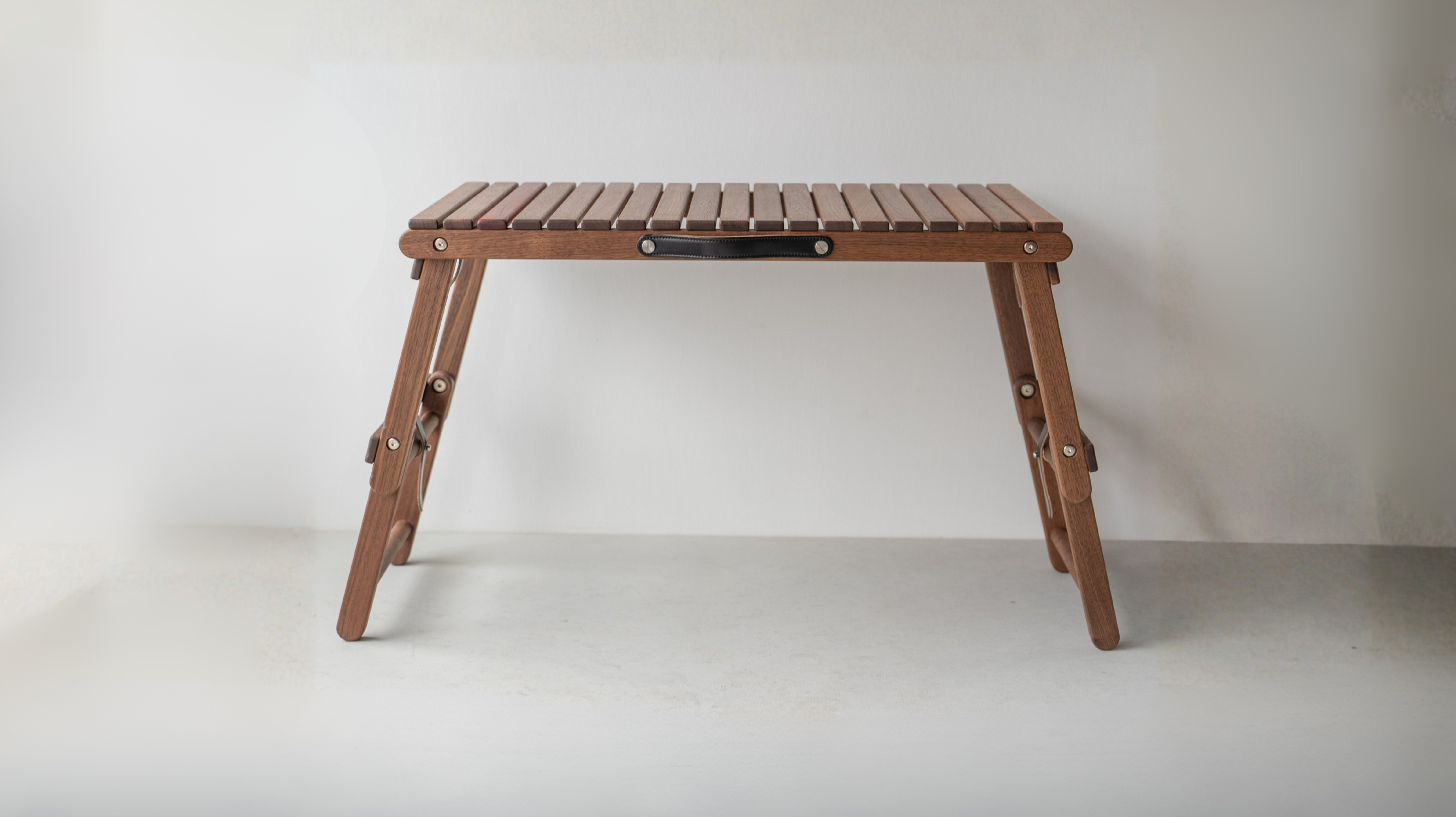 CARRY TABLE walnut